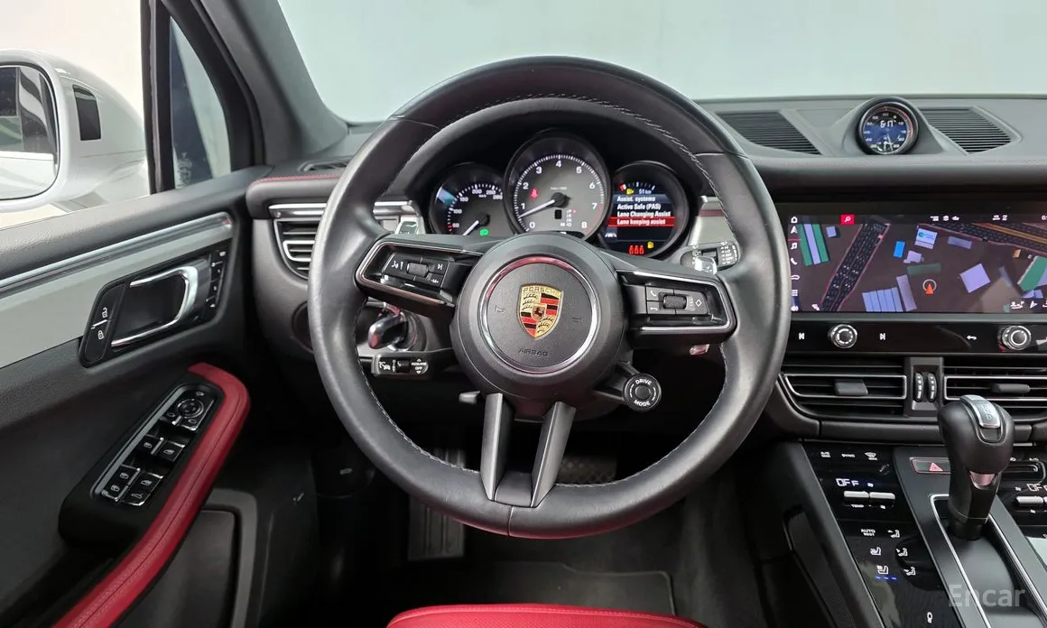 Фото 13 - Porsche Macan