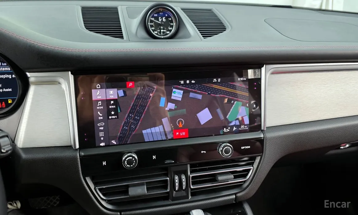 Фото 14 - Porsche Macan