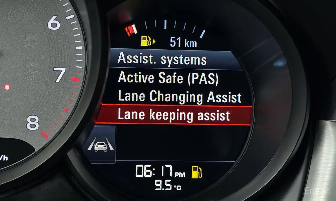 Фото 16 - Porsche Macan