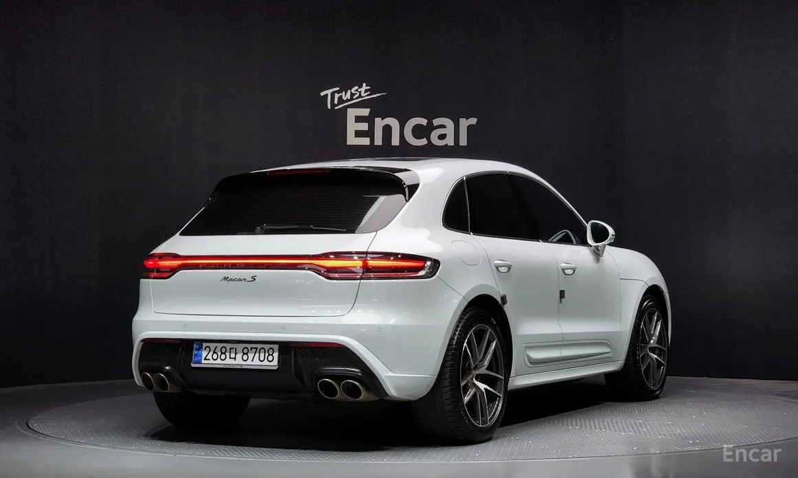 Фото 2 - Porsche Macan