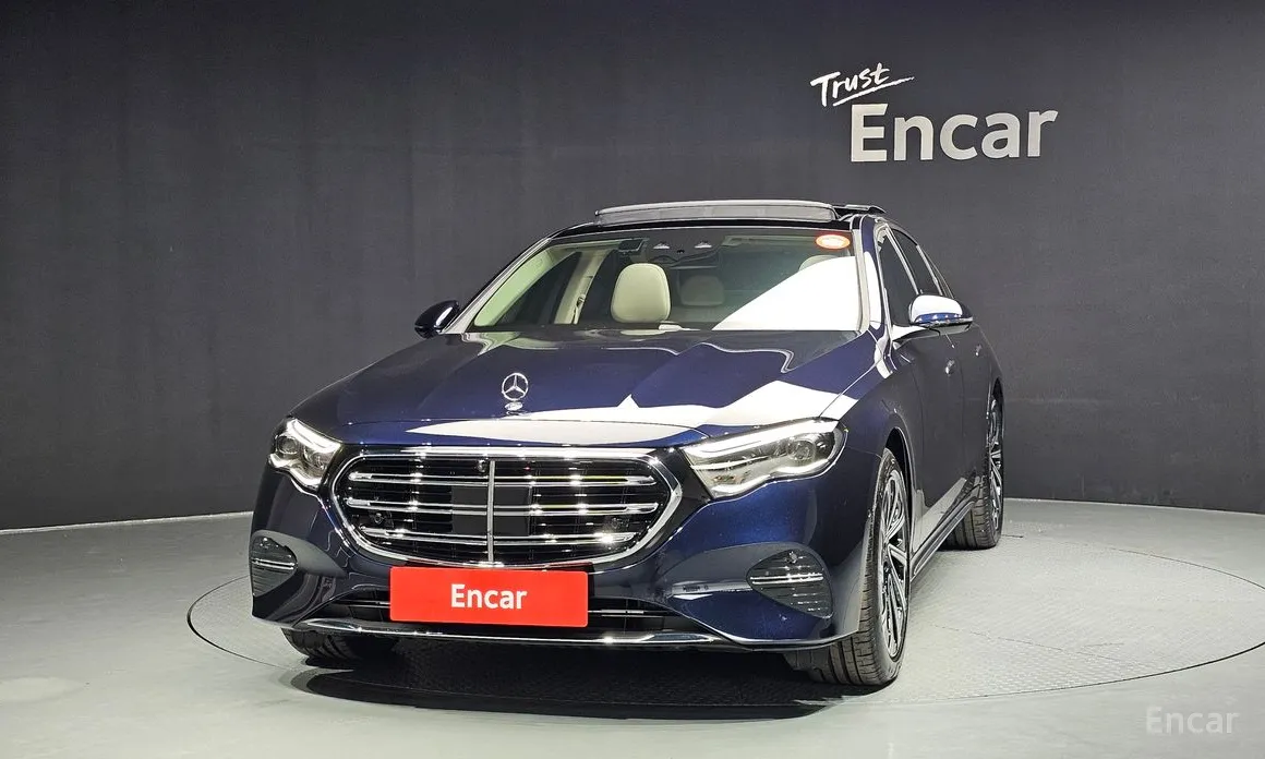 Фото 3 - Mercedes-Benz E-Class