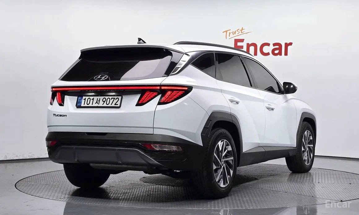 Photo 2 - Hyundai Tucson
