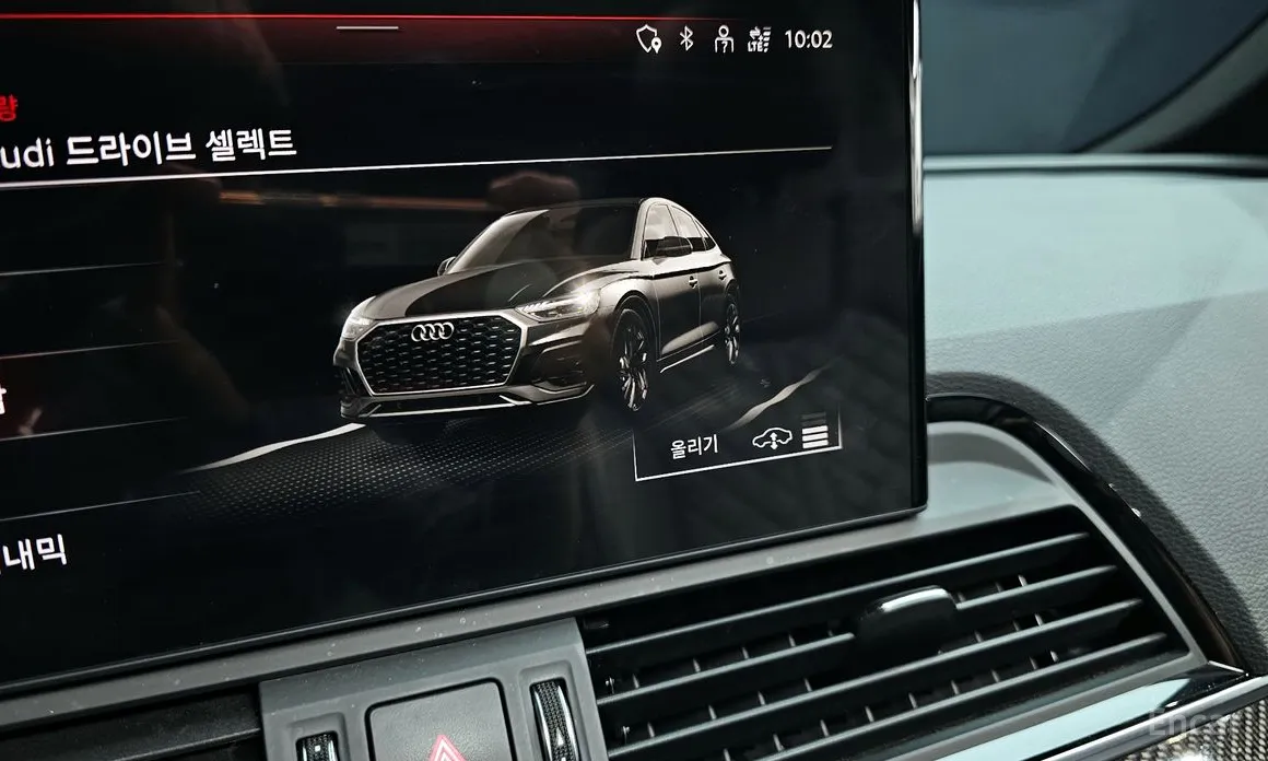 Фото 17 - Audi SQ5