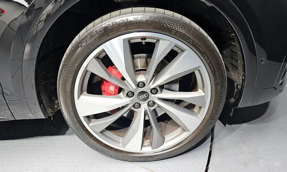 Фото 5 - Audi SQ5