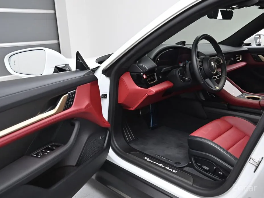 Porsche Taycan 2020 Turbo S