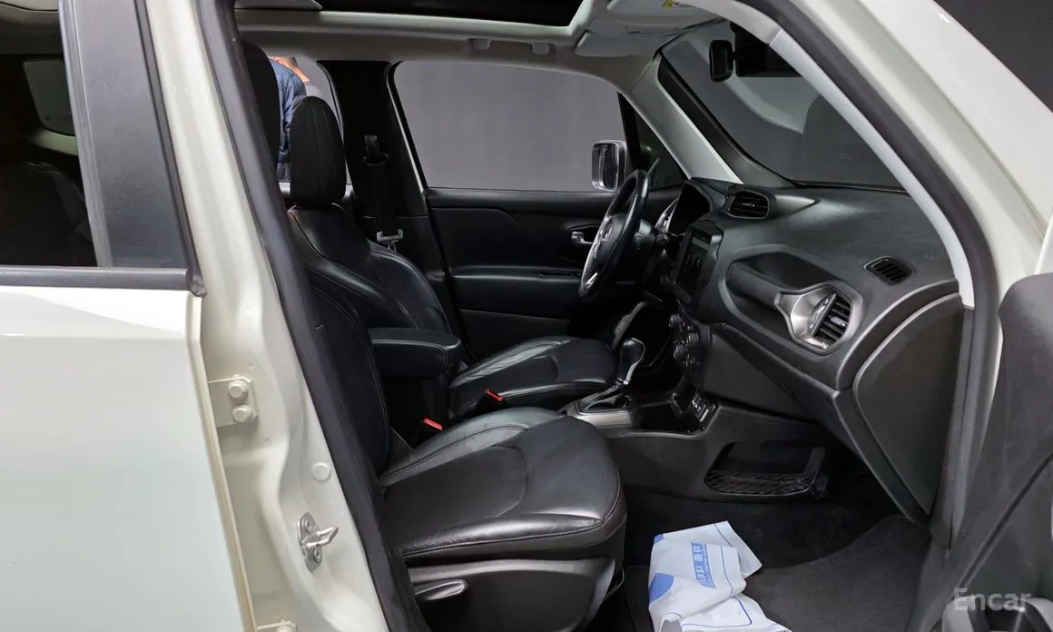 Фото 11 - Jeep Renegade