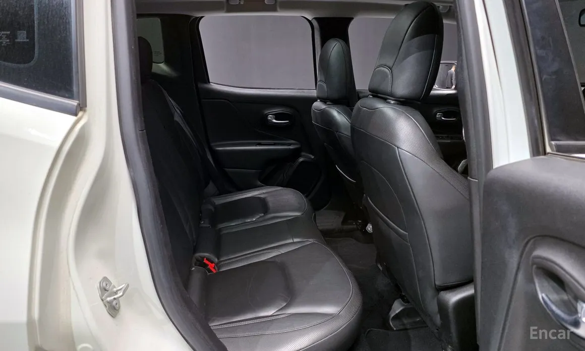 Фото 12 - Jeep Renegade