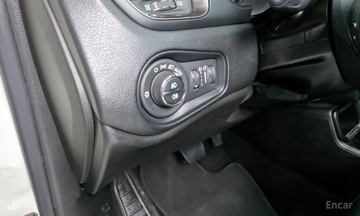 Фото 17 - Jeep Renegade