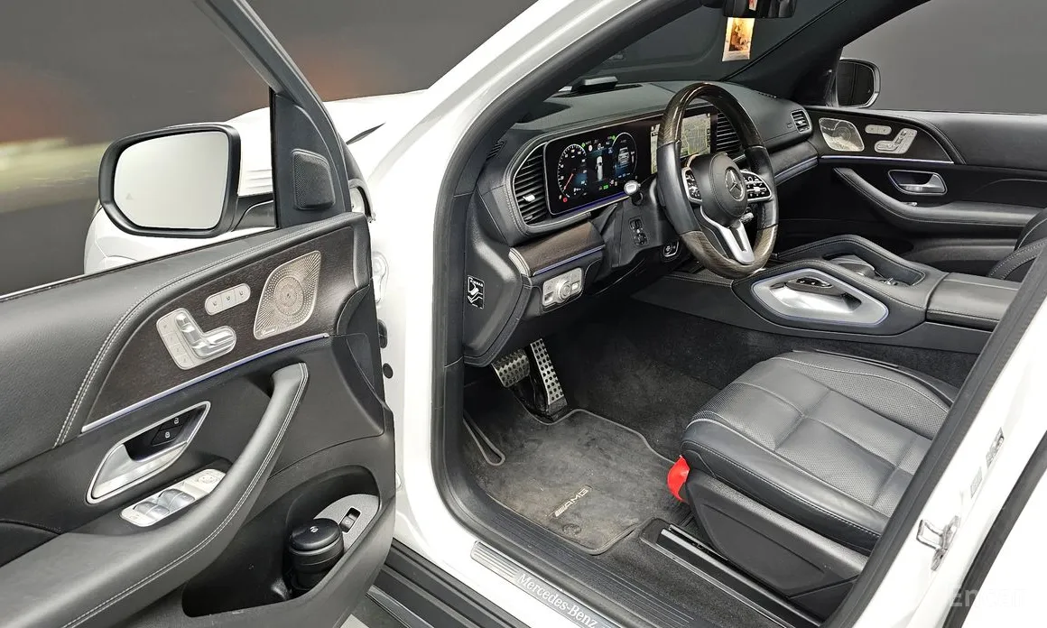 Photo 12 - Mercedes-Benz GLS-Class