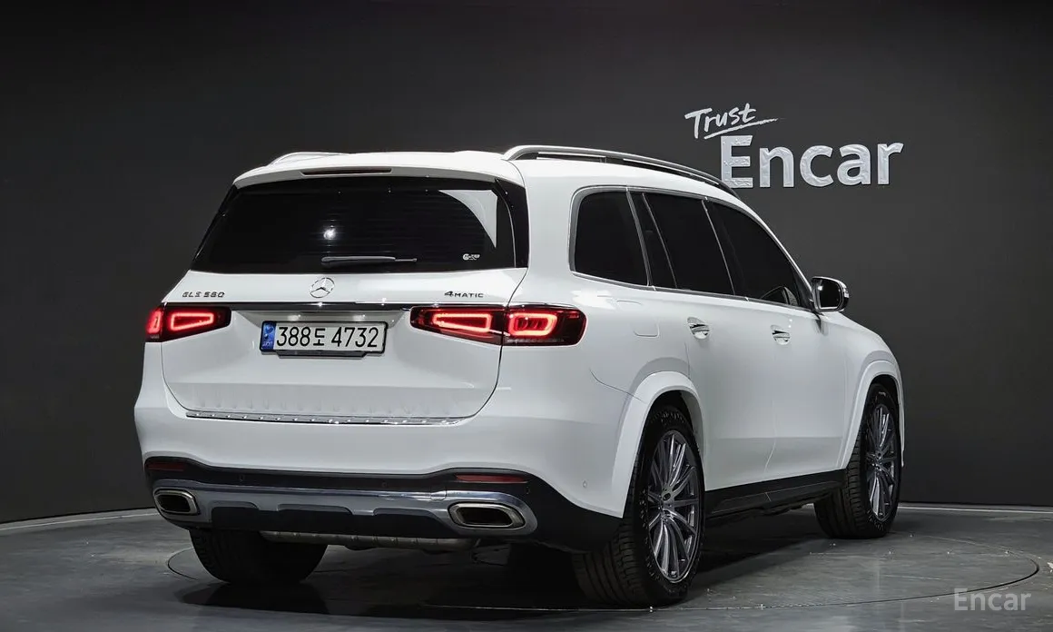 Photo 2 - Mercedes-Benz GLS-Class