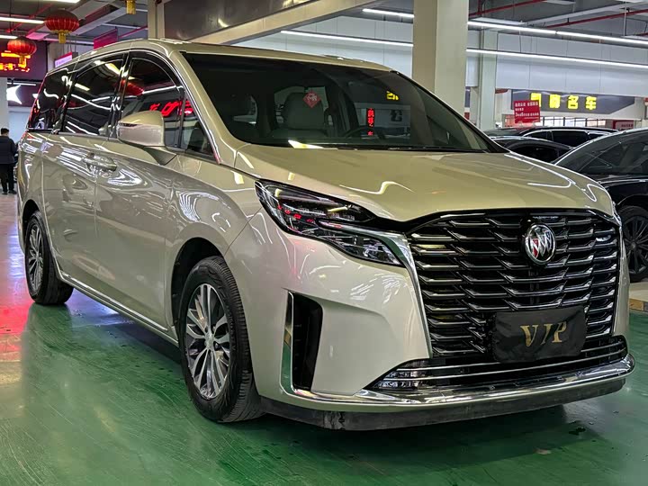 Фото 3 - Buick GL8 ES