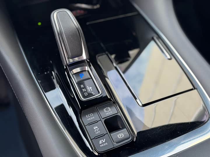 Фото 12 - Toyota Alphard