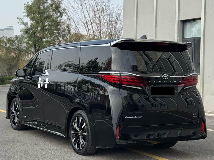 Фото 21 - Toyota Alphard