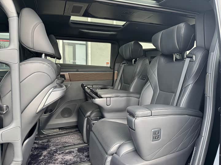 Фото 6 - Toyota Alphard