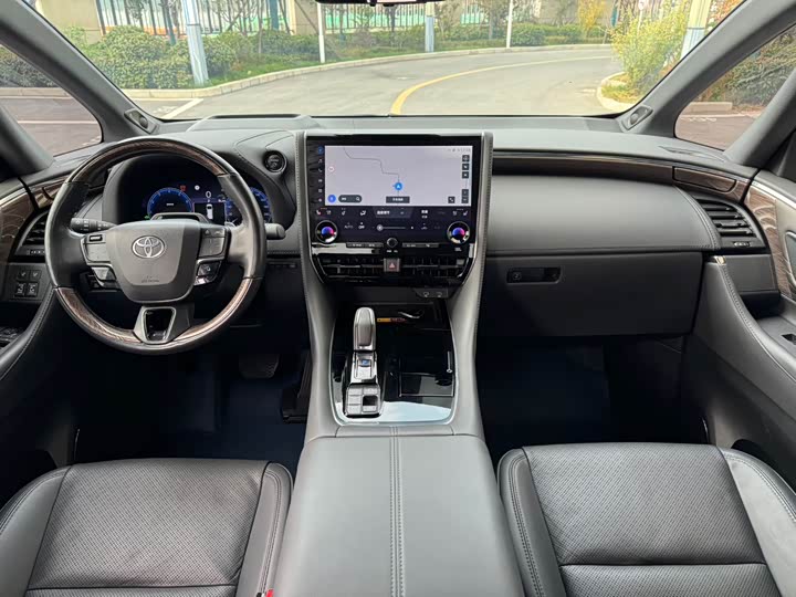 Фото 8 - Toyota Alphard