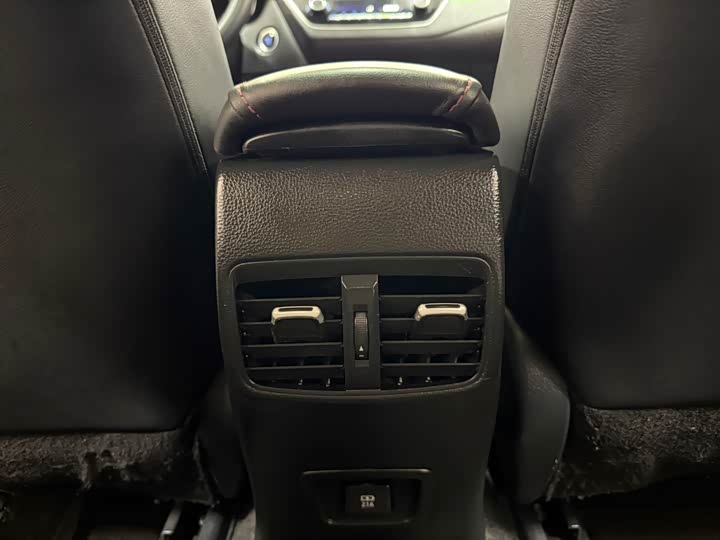 Фото 19 - Toyota Levin