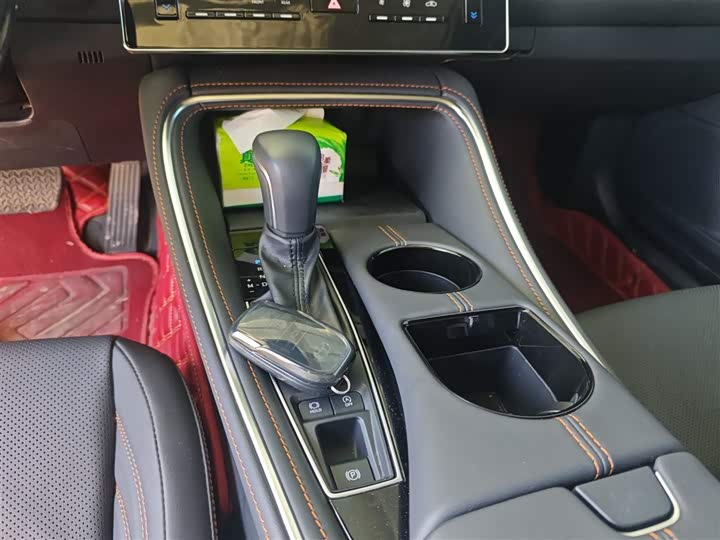 Фото 13 - Toyota Avalon