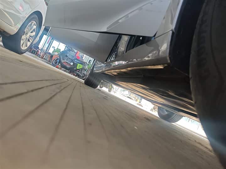 Фото 20 - Toyota Avalon