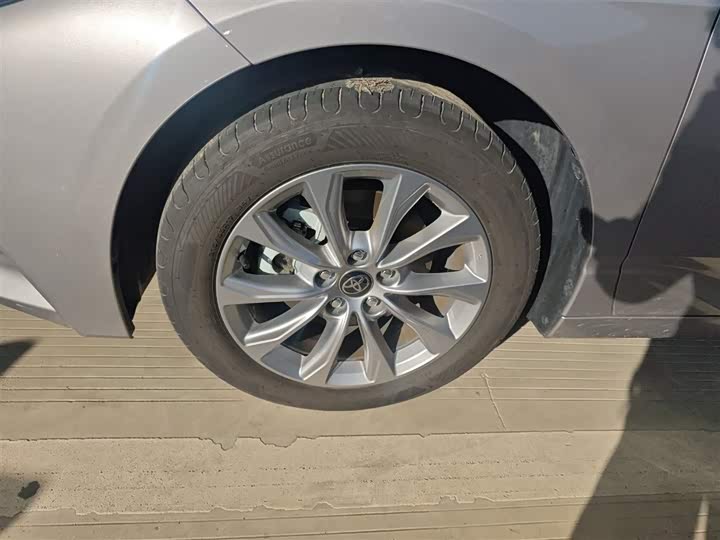 Фото 22 - Toyota Avalon