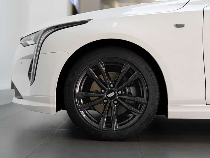 Фото 8 - Cadillac CT4