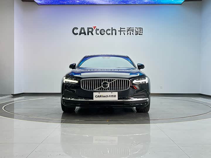 Фото 2 - Volvo S90
