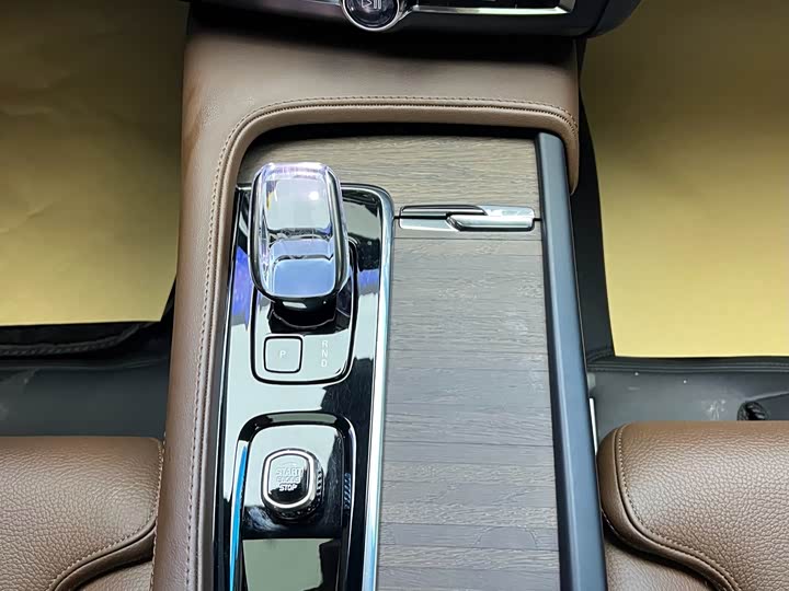 Фото 22 - Volvo S90