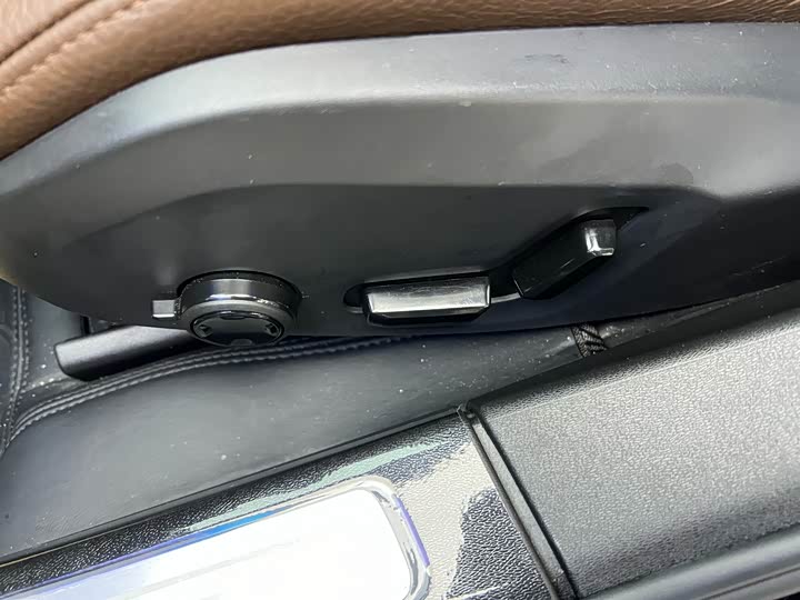 Фото 8 - Volvo S90