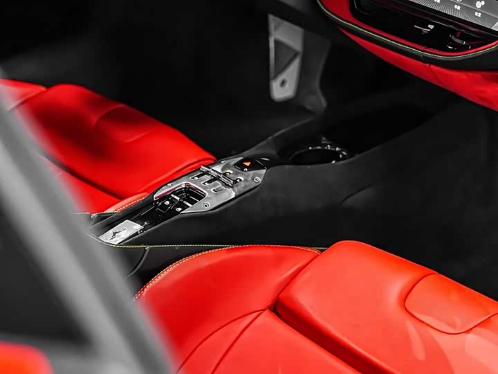 Фото 5 - Ferrari SF90