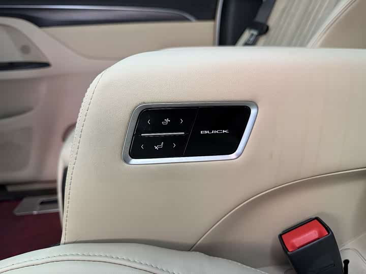 Фото 14 - Buick GL8 ES