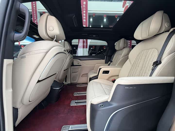 Фото 9 - Buick GL8 ES