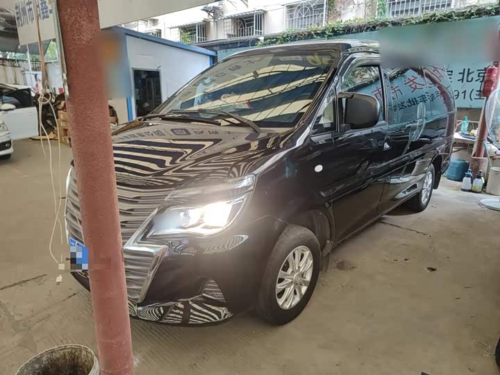 Фото 1 - Dongfeng Forthing Lingzhi M5