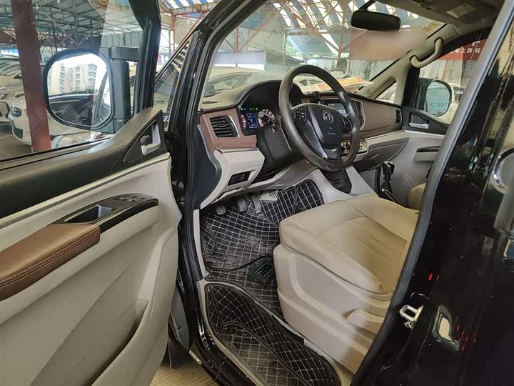 Фото 16 - Dongfeng Forthing Lingzhi M5