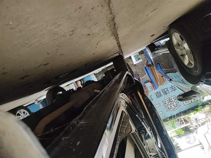 Фото 21 - Dongfeng Forthing Lingzhi M5