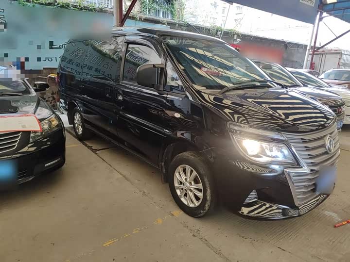 Фото 4 - Dongfeng Forthing Lingzhi M5