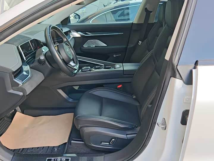 Фото 4 - Zeekr 001