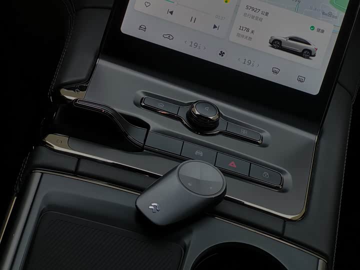 Фото 10 - Nio EC6