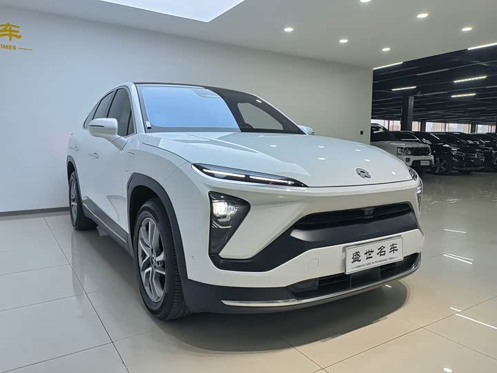 Фото 3 - Nio EC6