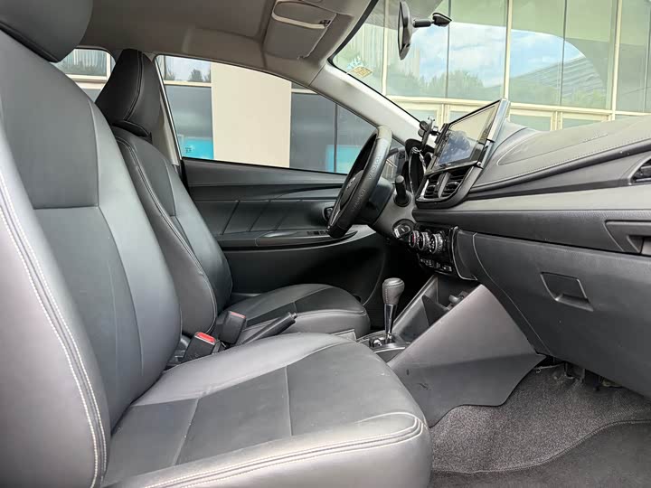 Фото 12 - Toyota Vios