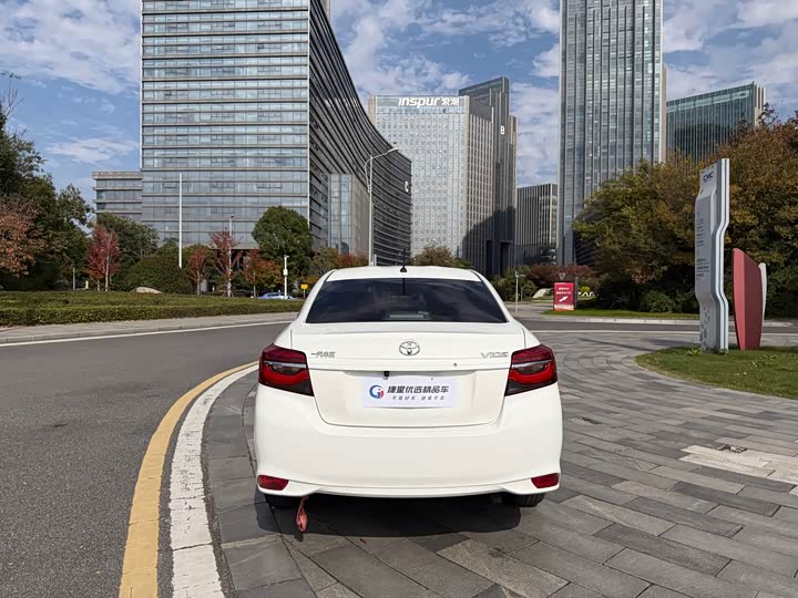 Фото 7 - Toyota Vios