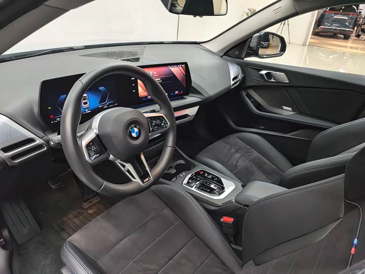 Фото 10 - BMW 2 Series