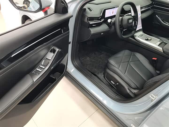 Фото 16 - Geely Galaxy L6