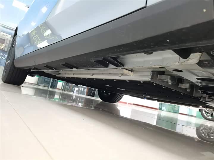 Фото 21 - Geely Galaxy L6