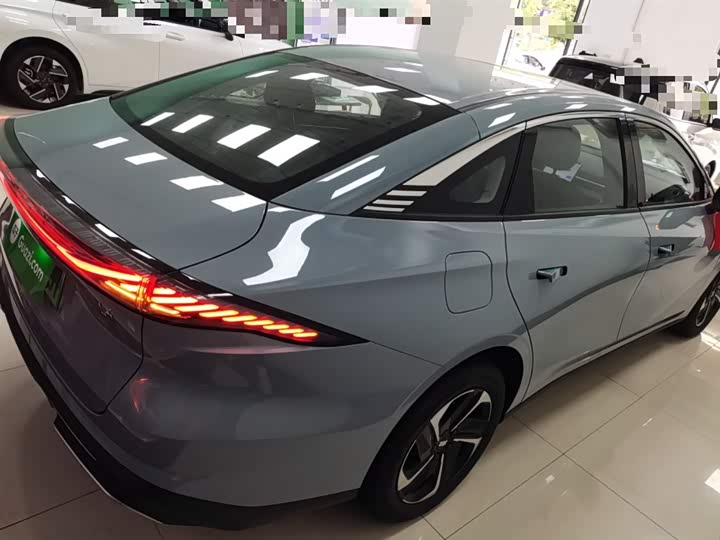 Фото 7 - Geely Galaxy L6