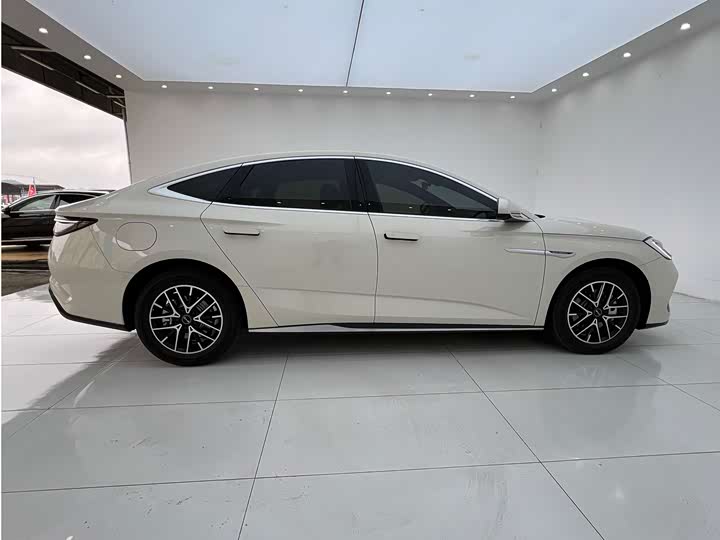 Фото 10 - BYD Seal 07 DM-i Hybrid