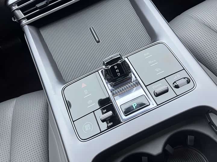 Фото 12 - BYD Seal 07 DM-i Hybrid