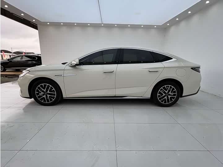 Фото 4 - BYD Seal 07 DM-i Hybrid