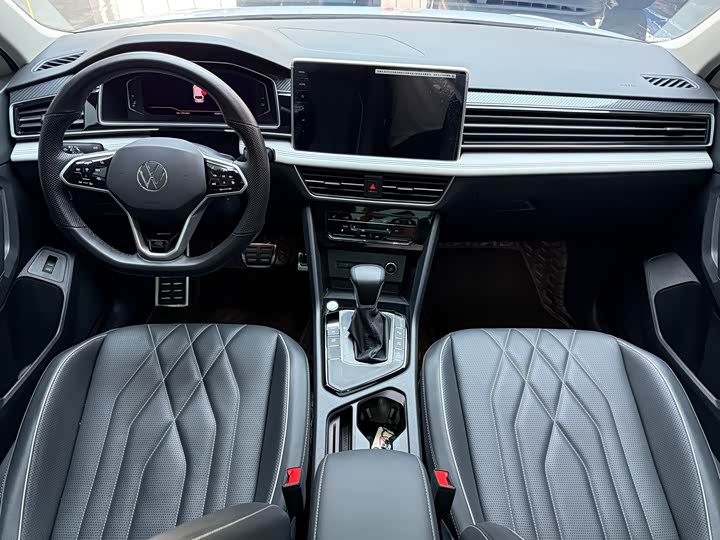 Фото 7 - Volkswagen Tiguan L Pro