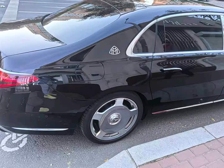 Фото 4 - Mercedes-Benz Maybach S-Class