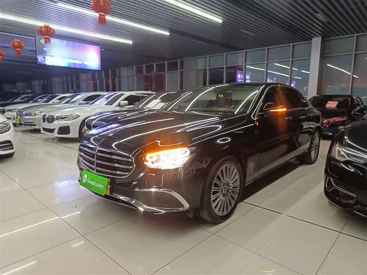 Фото 2 - Mercedes-Benz E-Class