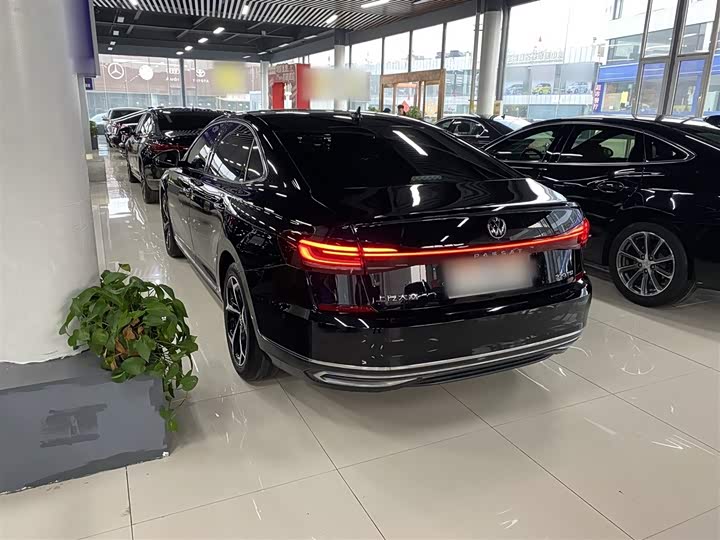 Фото 11 - Volkswagen Passat